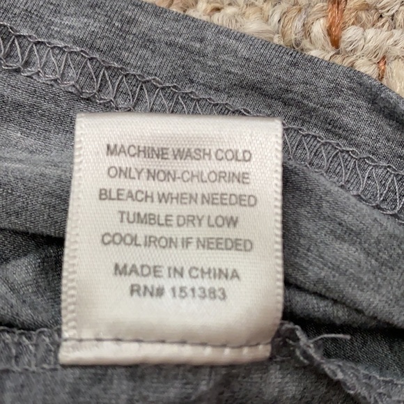 Current Air Gray Colored Dots Short Sleeve Tee - Picture 6 of 6